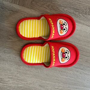 Anpanman slippers fits like 6-8 kids